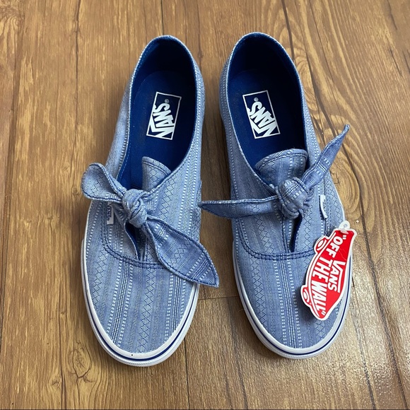 lace chambray authentic knotted